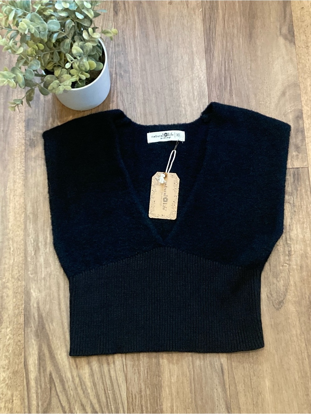 Natural Life Black V-Neck Cropped Sweater Top XS can fit S to smaller M NWT